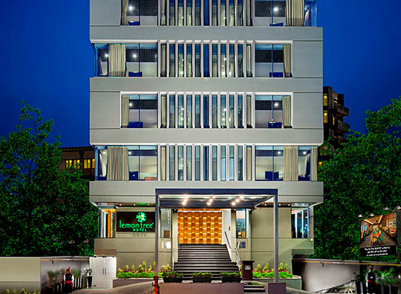 hotels with gym near vadodara railway station