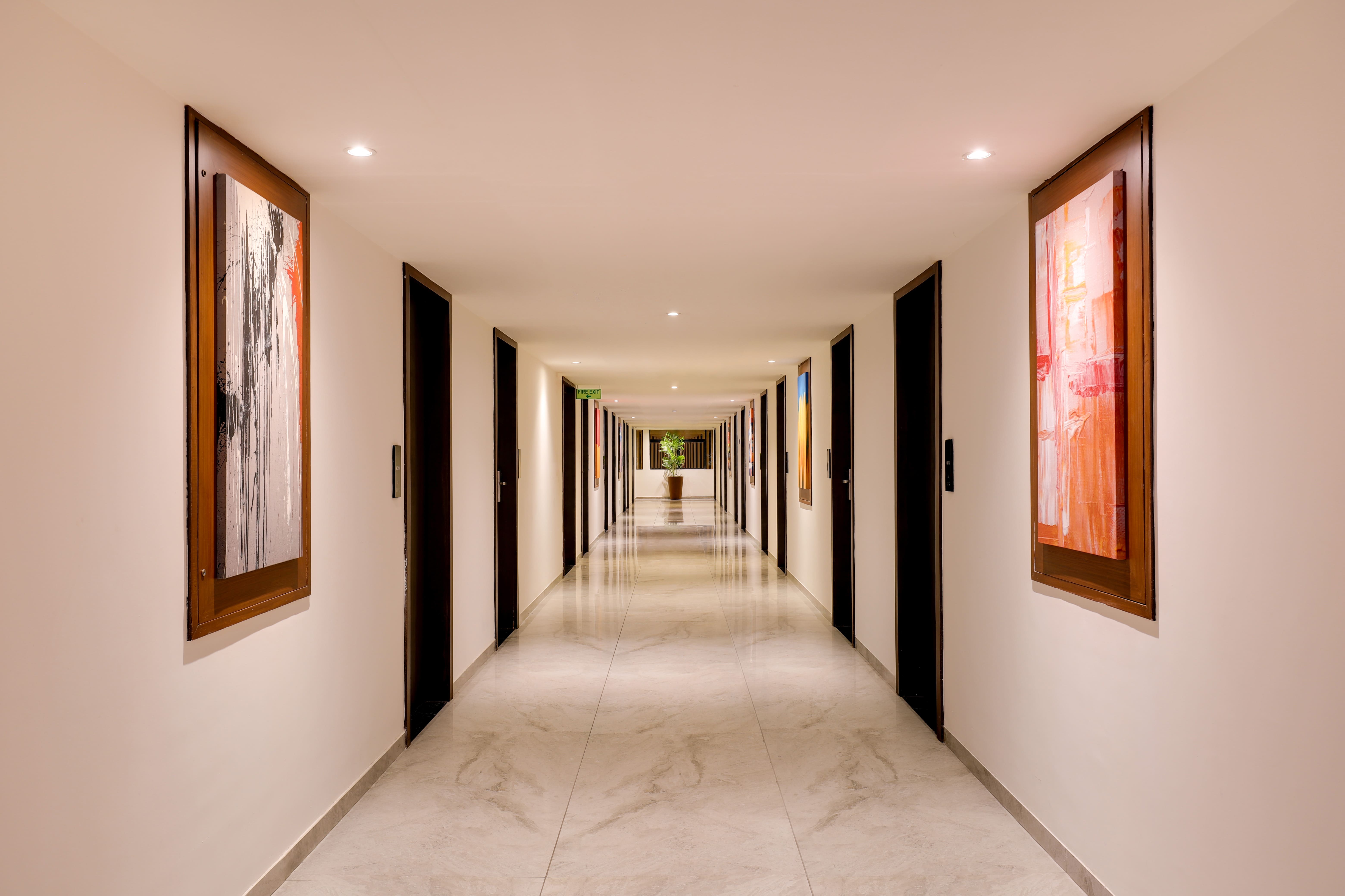 hotel near vadodara railway station